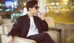 杨洋机场最新爆料,帅气偶像机场造型曝光，粉丝尖叫不已！